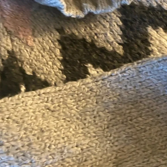 Sweater - Picture 4 of 8